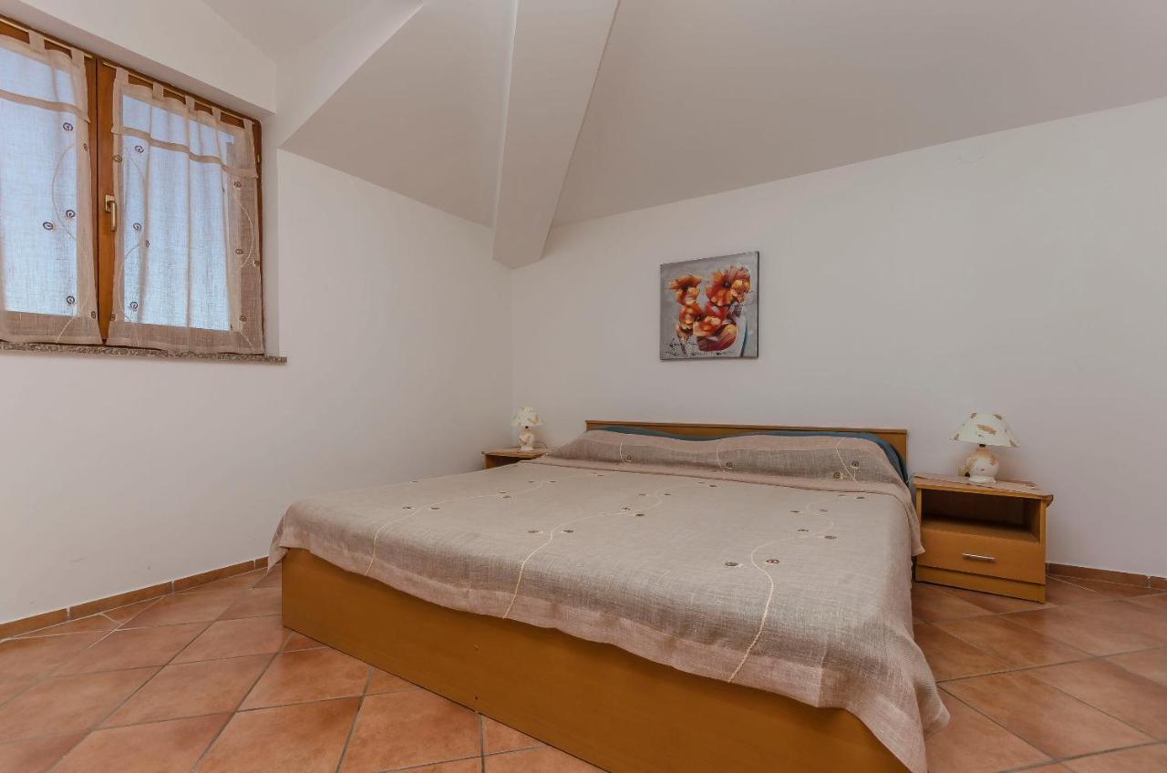 Apartments Villa Estella Srima Buitenkant foto