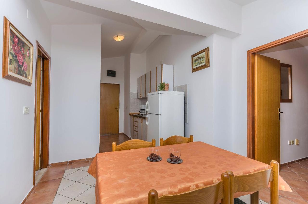 Apartments Villa Estella Srima Buitenkant foto