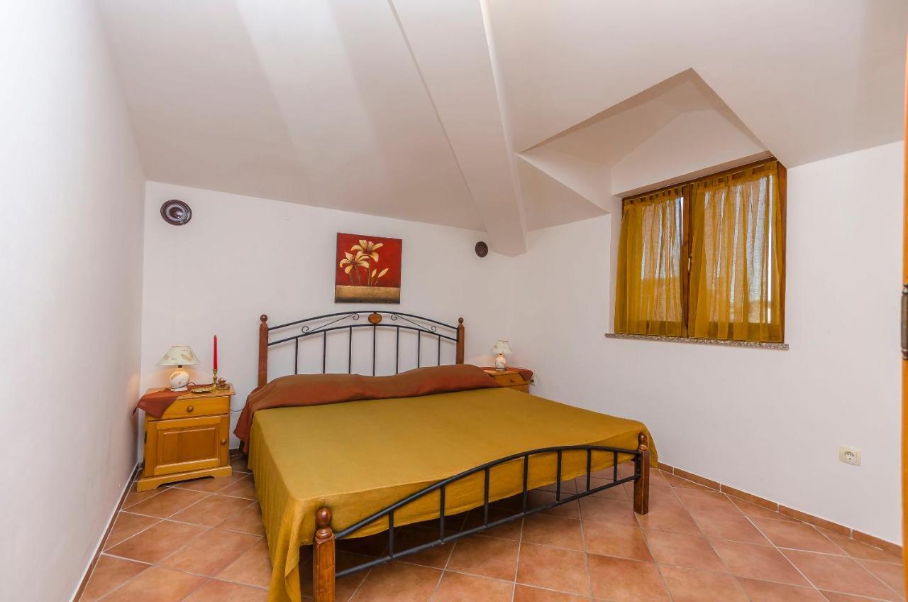 Apartments Villa Estella Srima Buitenkant foto