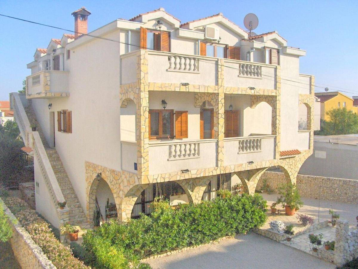 Apartments Villa Estella Srima Buitenkant foto
