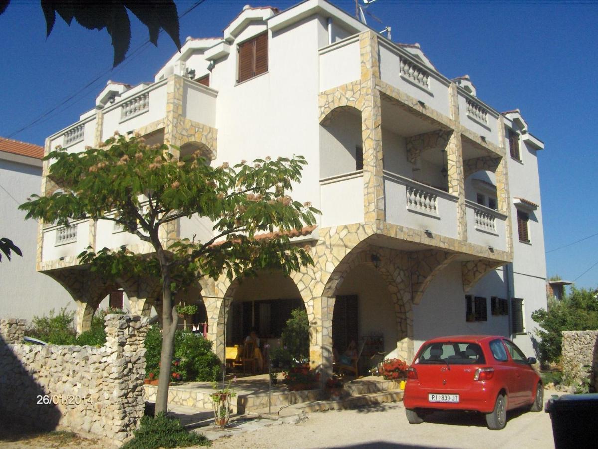 Apartments Villa Estella Srima Buitenkant foto