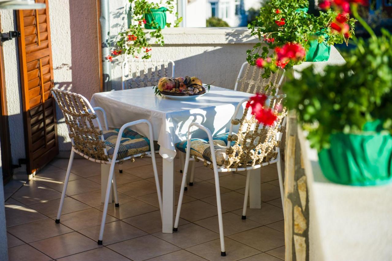 Apartments Villa Estella Srima Buitenkant foto