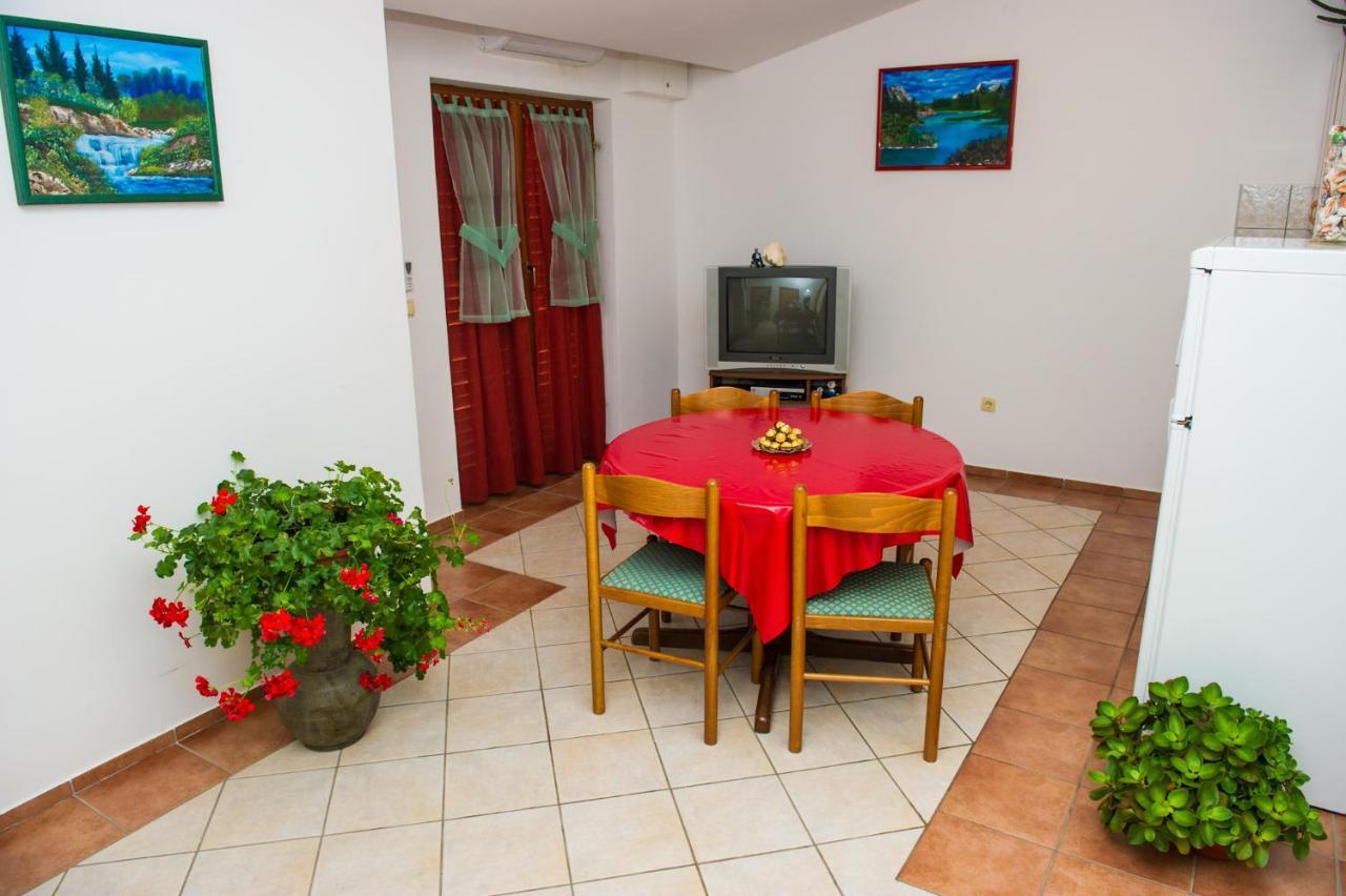 Apartments Villa Estella Srima Buitenkant foto