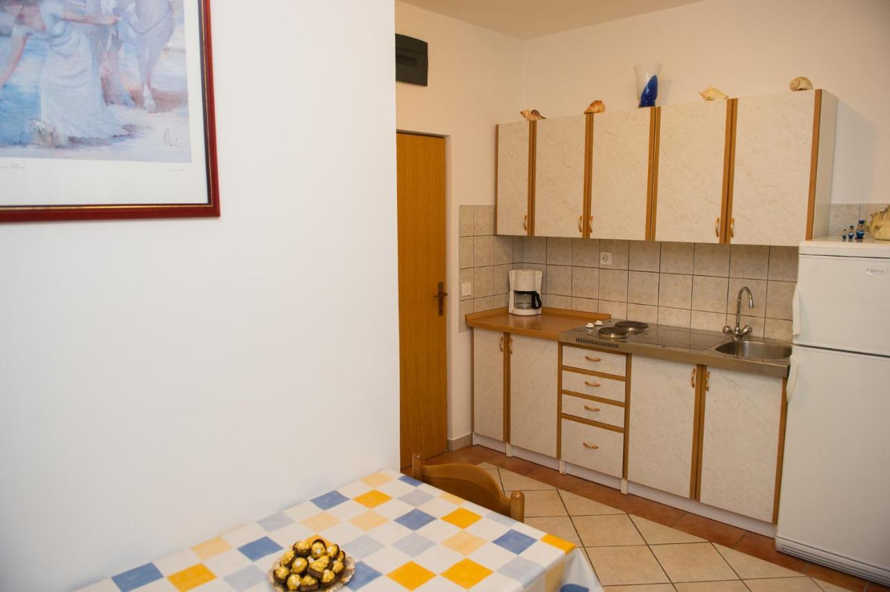 Apartments Villa Estella Srima Buitenkant foto